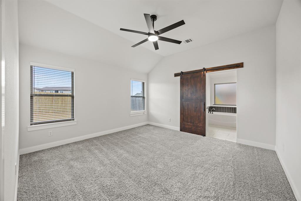 104 Maverick Trail Property Photo 18