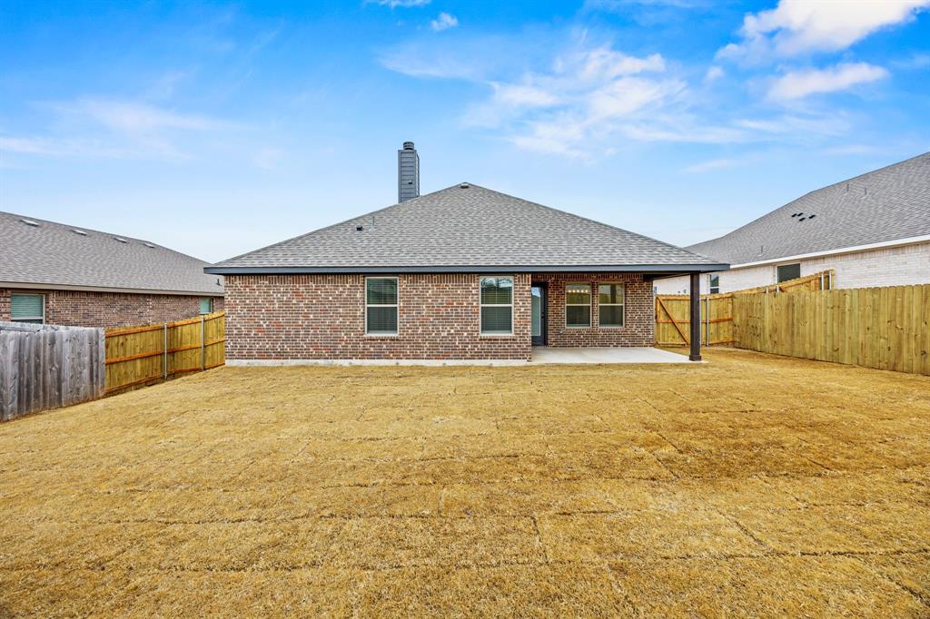 104 Maverick Trail Property Photo 28