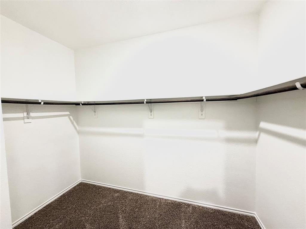 1018 Old Oaks Drive Property Photo 10