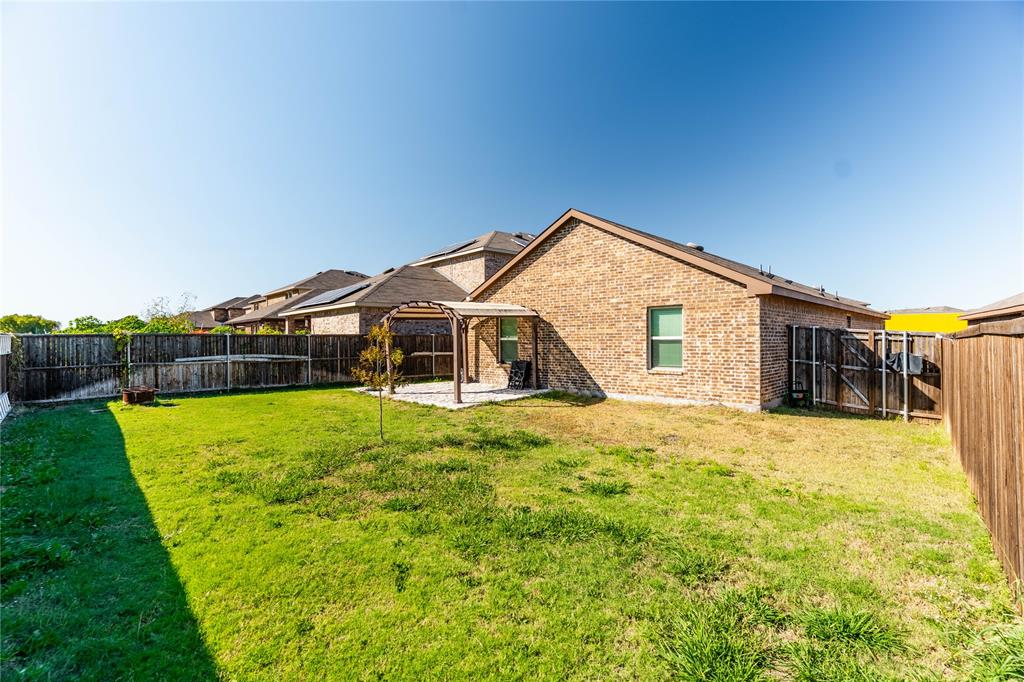 1018 Old Oaks Drive Property Photo 17