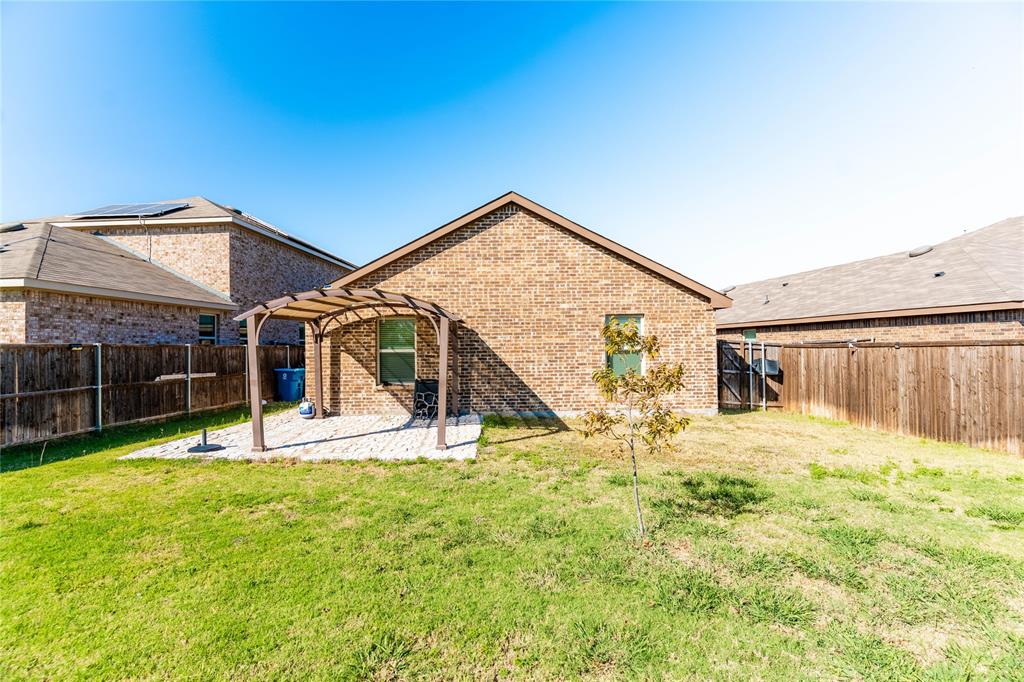 1018 Old Oaks Drive Property Photo 18