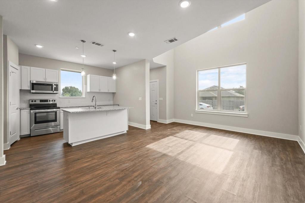 3600 Aaron Place Property Photo 5