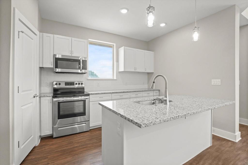 3600 Aaron Place Property Photo 7