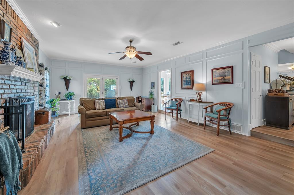 1800 Hampton Drive Property Photo 6