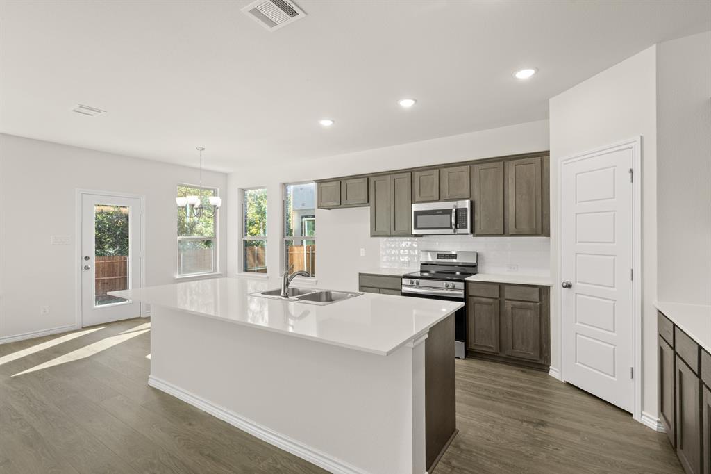 509-511 Mockingbird Lane Property Photo 8