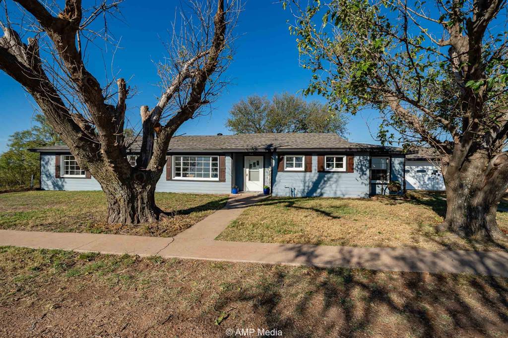 4538 County Road 463 Property Photo 2