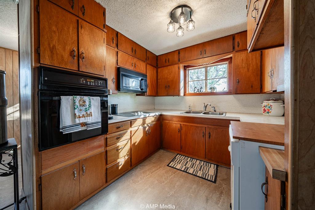 4538 County Road 463 Property Photo 11