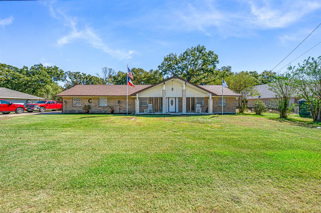 1075 Oak Ridge Drive Property Photo 1
