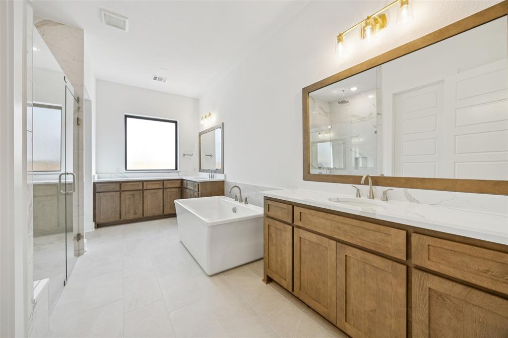 2450 Heathrow Lane Property Photo 6