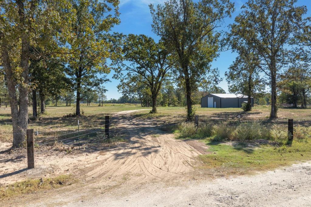 806 County Road 2918 Property Photo 12