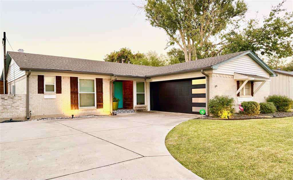 722 Pinehurst Drive Property Photo 1