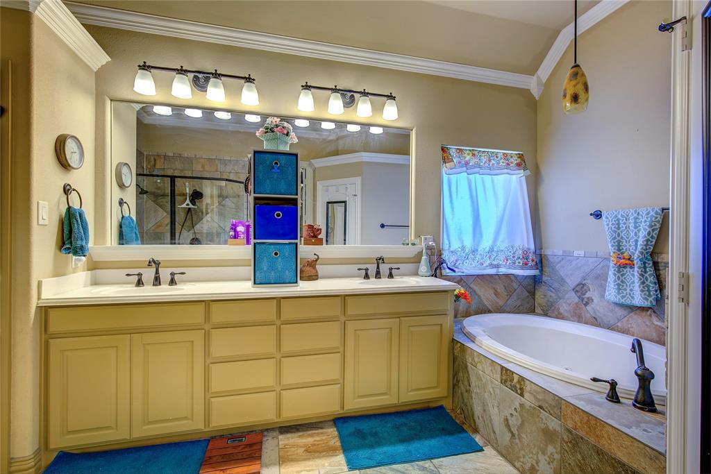 1066 Canyon Lake Road Property Photo 14