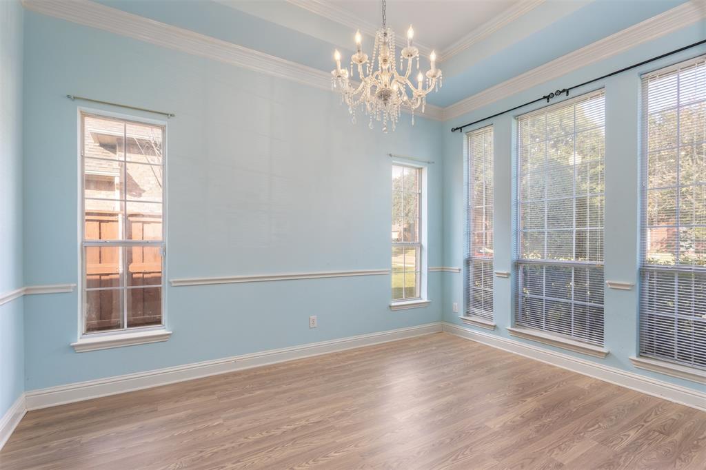 7813 Roaring Ridge Drive Property Photo 3