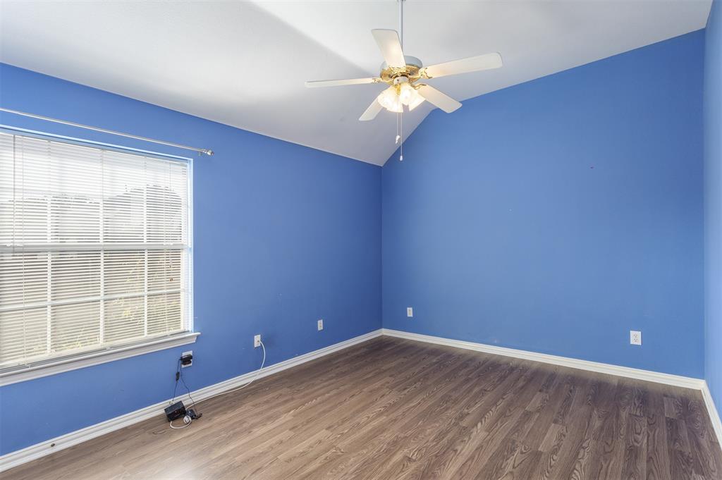 7813 Roaring Ridge Drive Property Photo 17