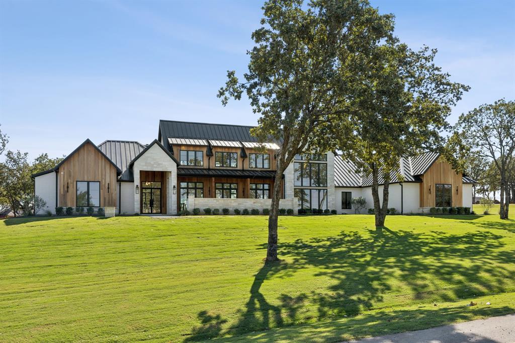 200 Dan Russell Bend Property Photo 1
