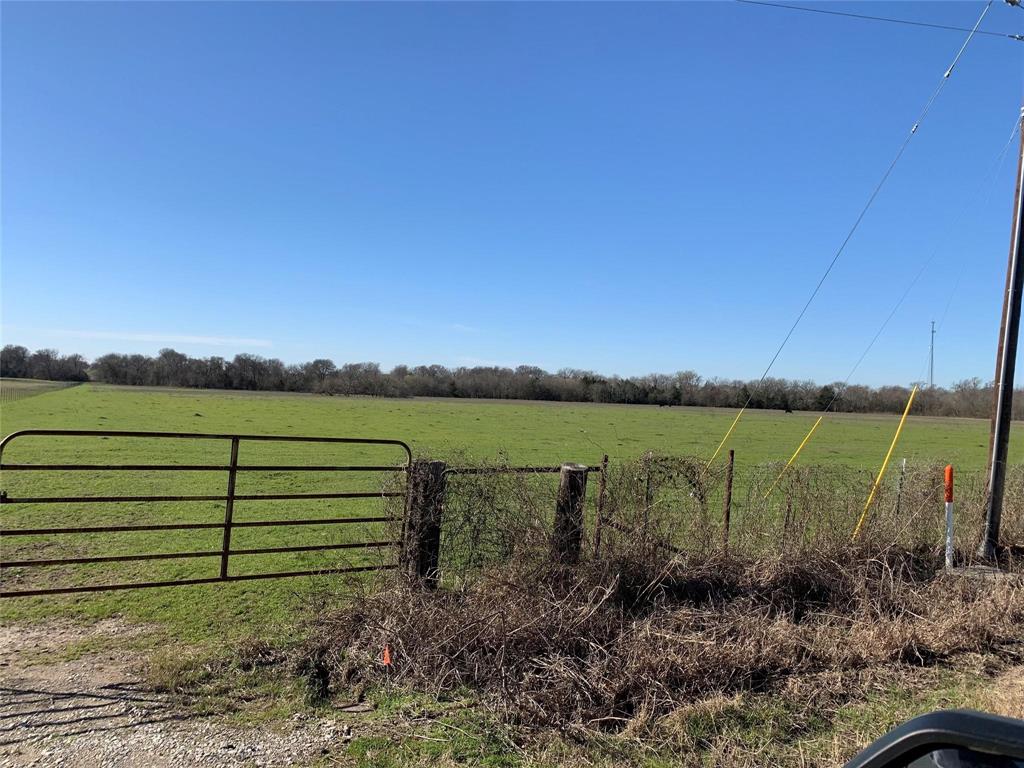 1567 Fm 1567 Property Photo 2
