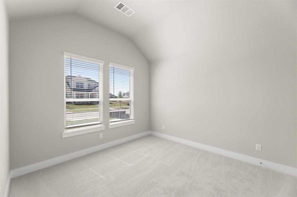 1516 Gramercy Drive Property Photo 7