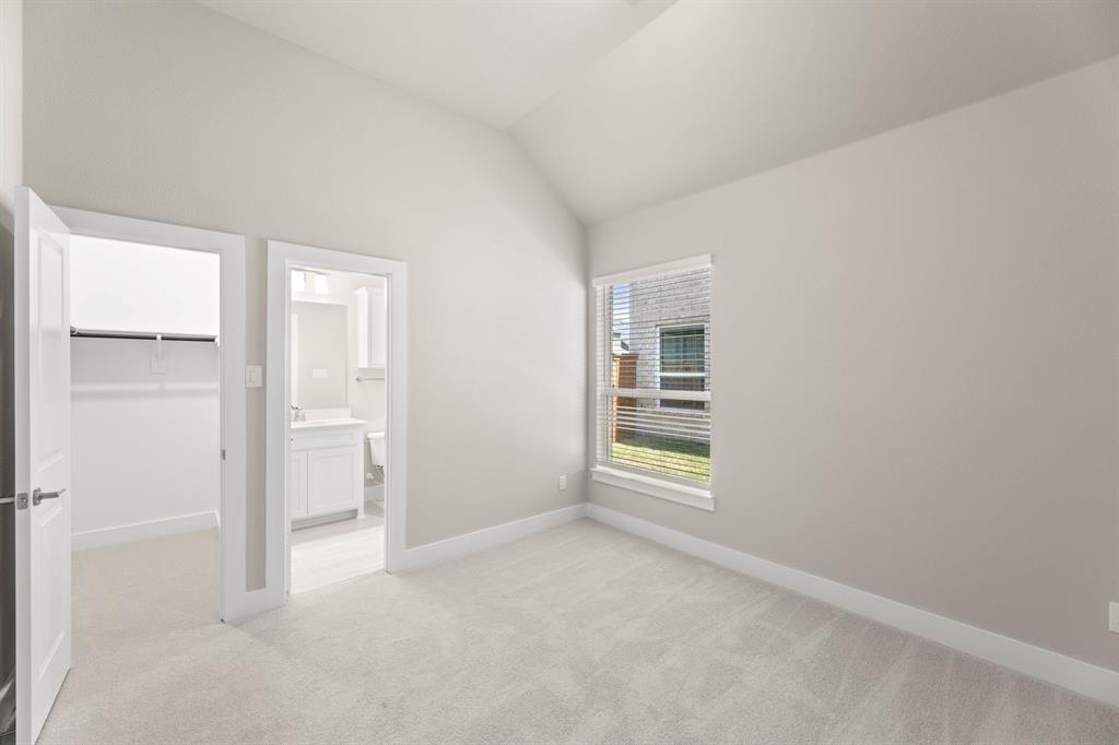 1516 Gramercy Drive Property Photo 9
