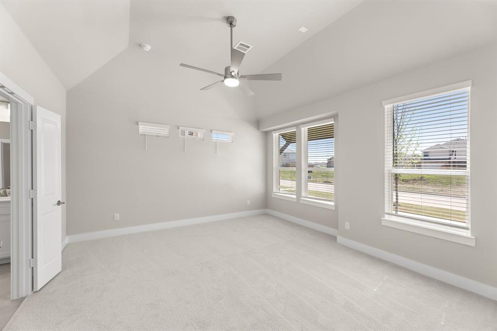 1516 Gramercy Drive Property Photo 11