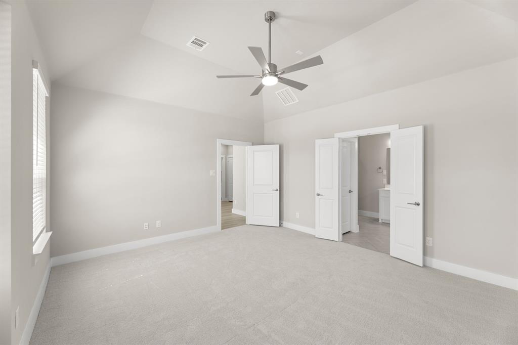 1516 Gramercy Drive Property Photo 12