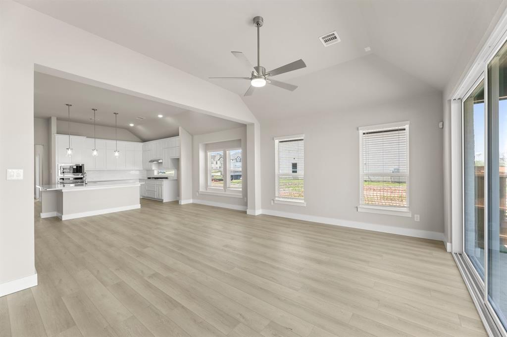1516 Gramercy Drive Property Photo 27