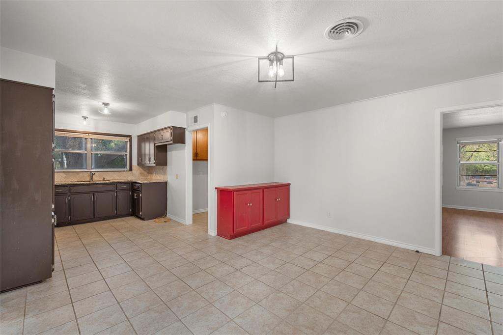 2624 Alvin Street Property Photo 8