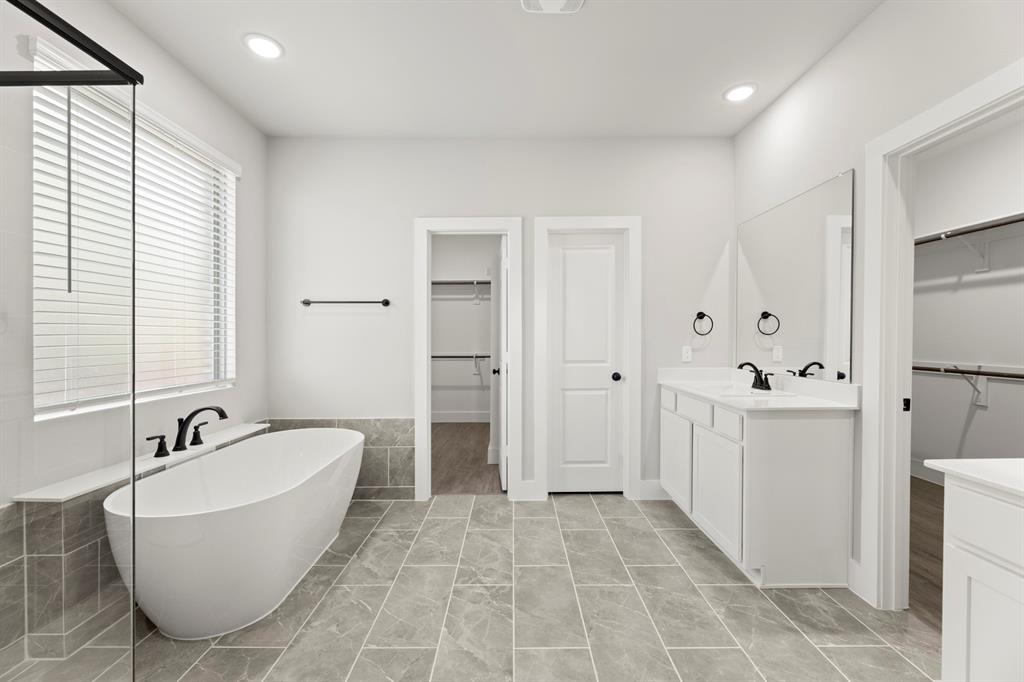2364 Bell Way Property Photo 18