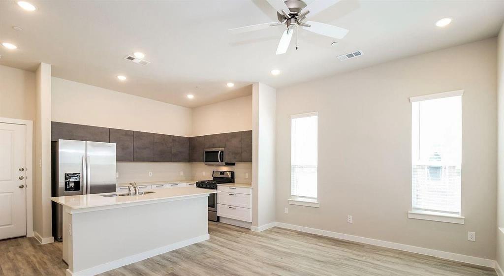 1304 Creekbank Drive Property Photo 1