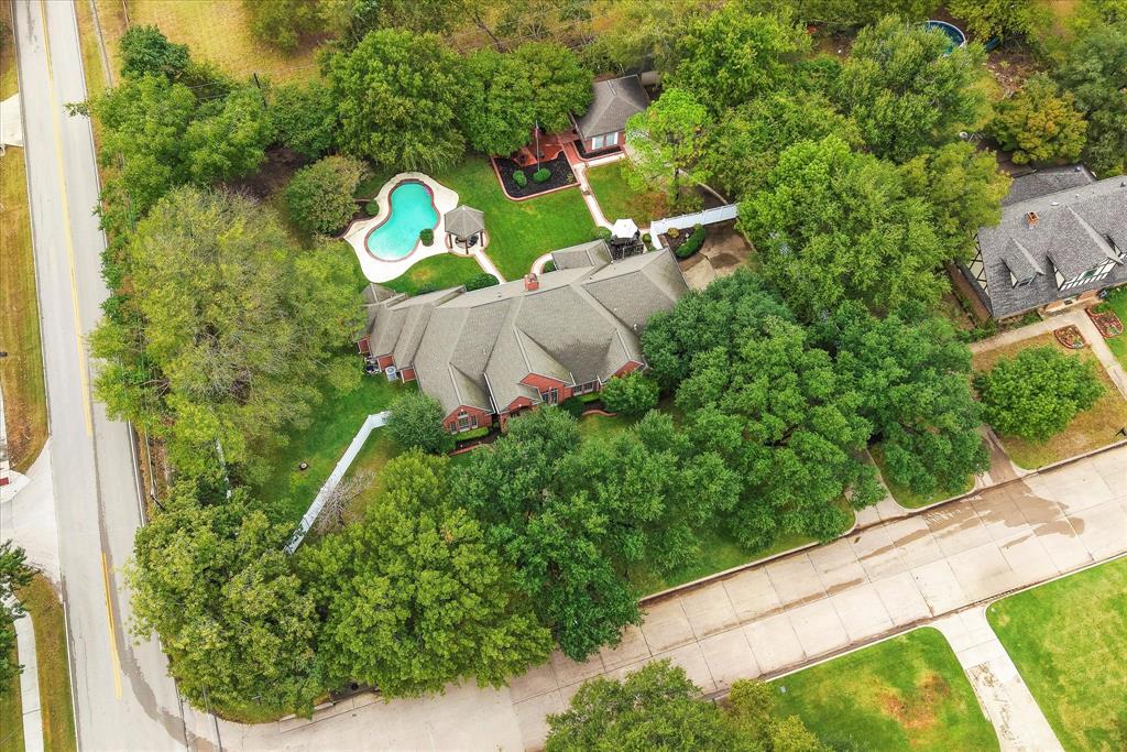 5800 Hunter Trail Property Photo 2