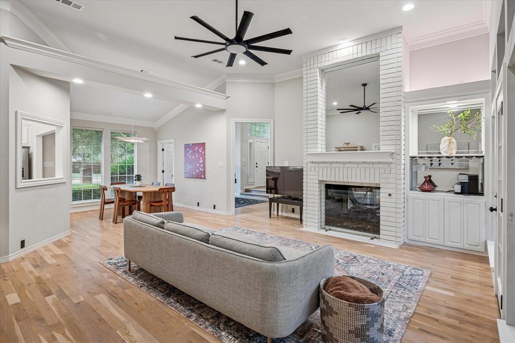 5800 Hunter Trail Property Photo 6