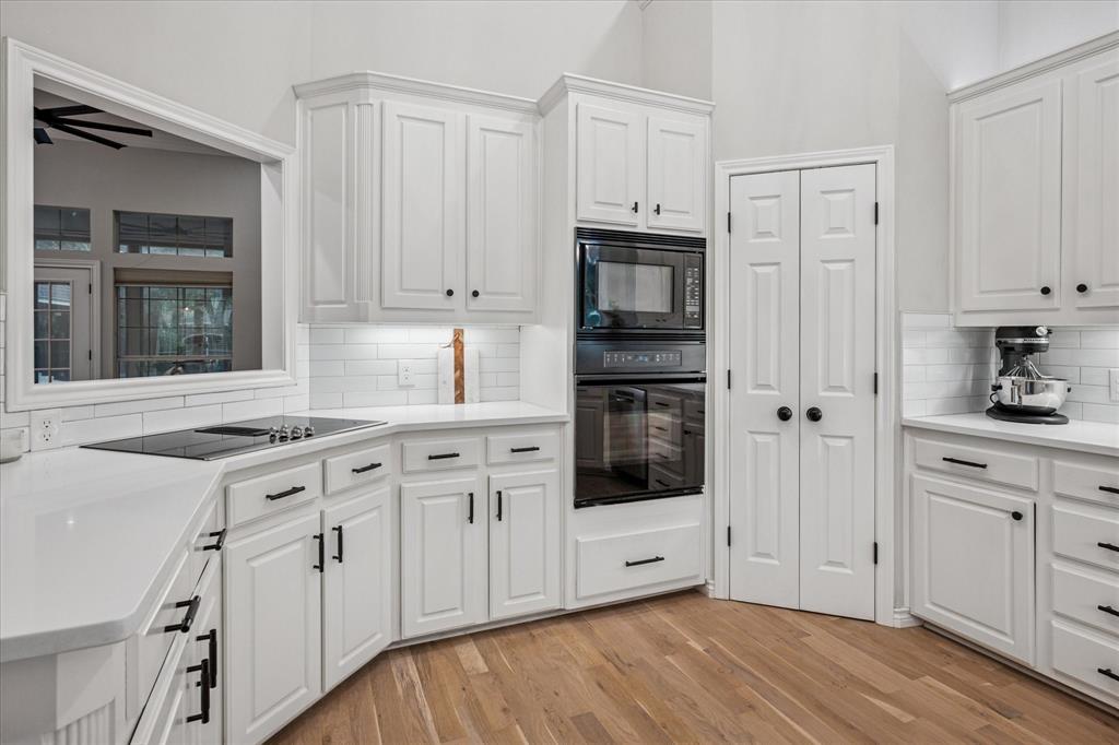 5800 Hunter Trail Property Photo 10