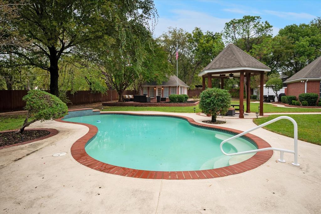 5800 Hunter Trail Property Photo 23