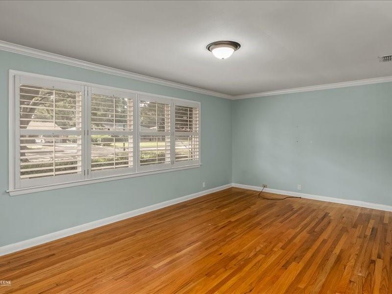 470 Pennsylvania Avenue Property Photo 3