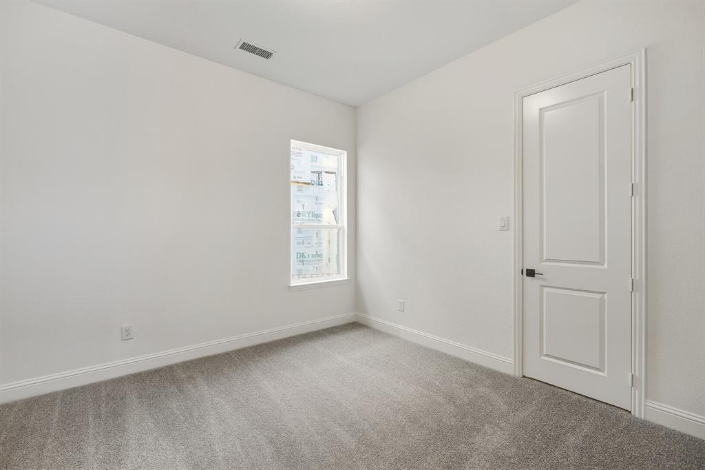 2433 Ainsdale Drive Property Photo 15