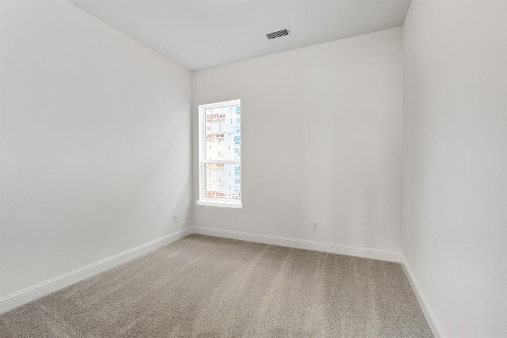 2433 Ainsdale Drive Property Photo 17