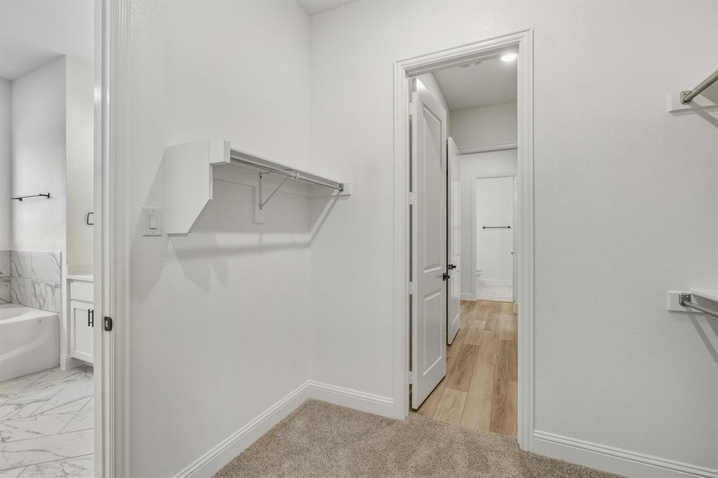 2433 Ainsdale Drive Property Photo 20