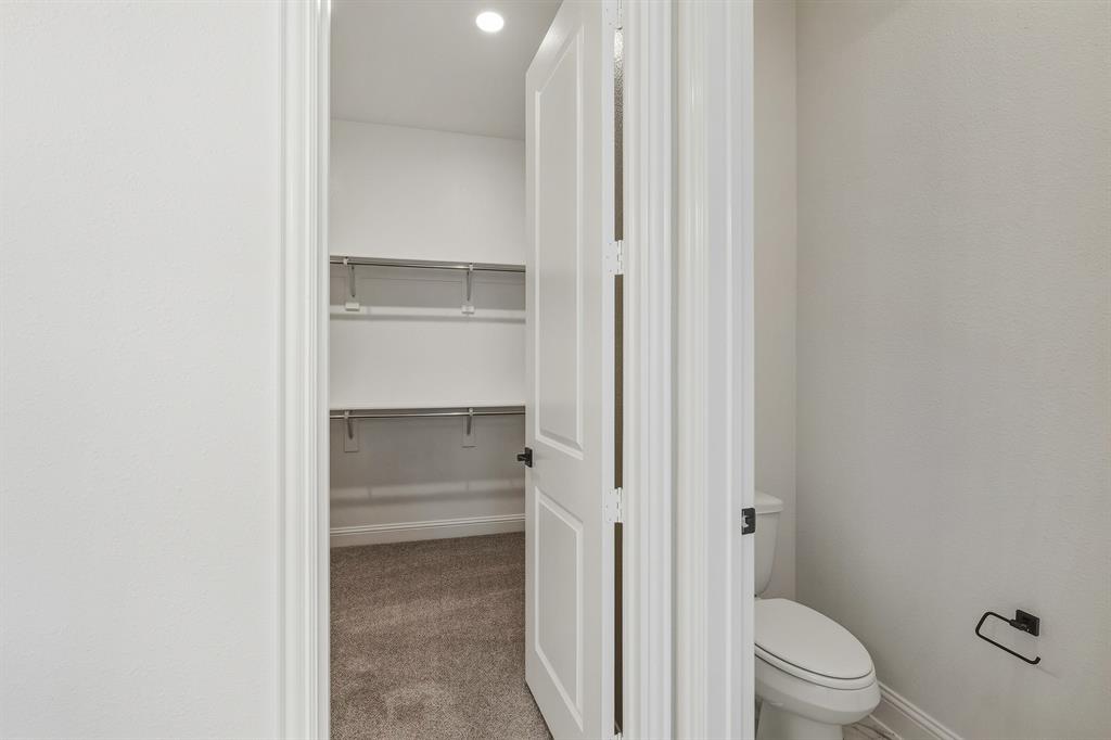 2433 Ainsdale Drive Property Photo 24