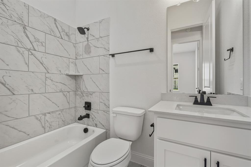 2433 Ainsdale Drive Property Photo 26