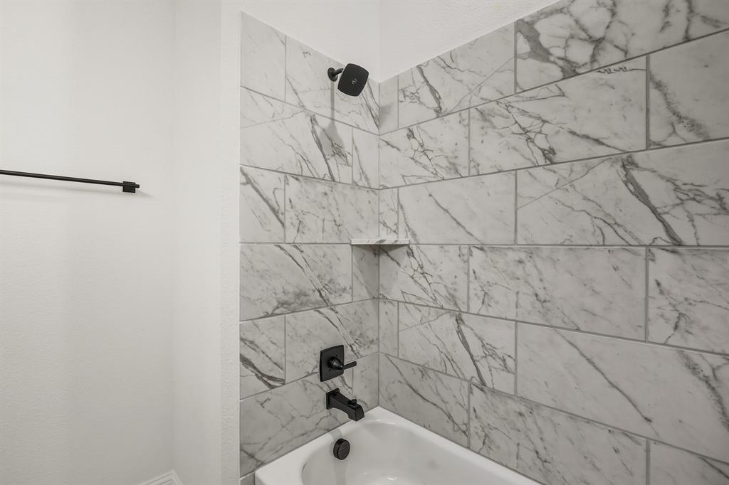 2433 Ainsdale Drive Property Photo 28