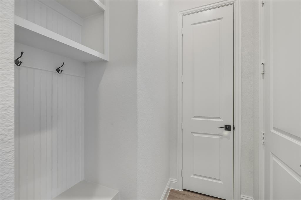 2433 Ainsdale Drive Property Photo 31