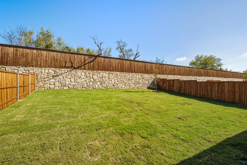 2433 Ainsdale Drive Property Photo 32