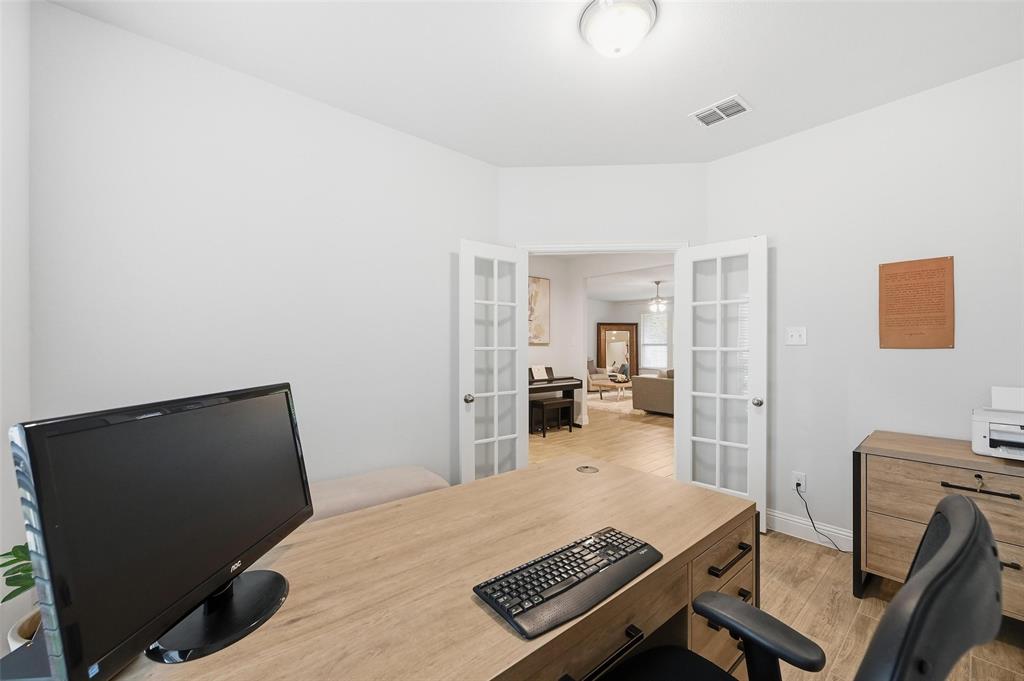 813 Comal Drive Property Photo 10