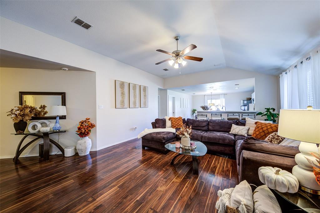 8817 King Ranch Drive Property Photo 17