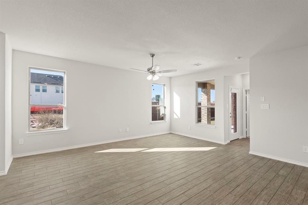 1700 Edgeway Drive Property Photo 7