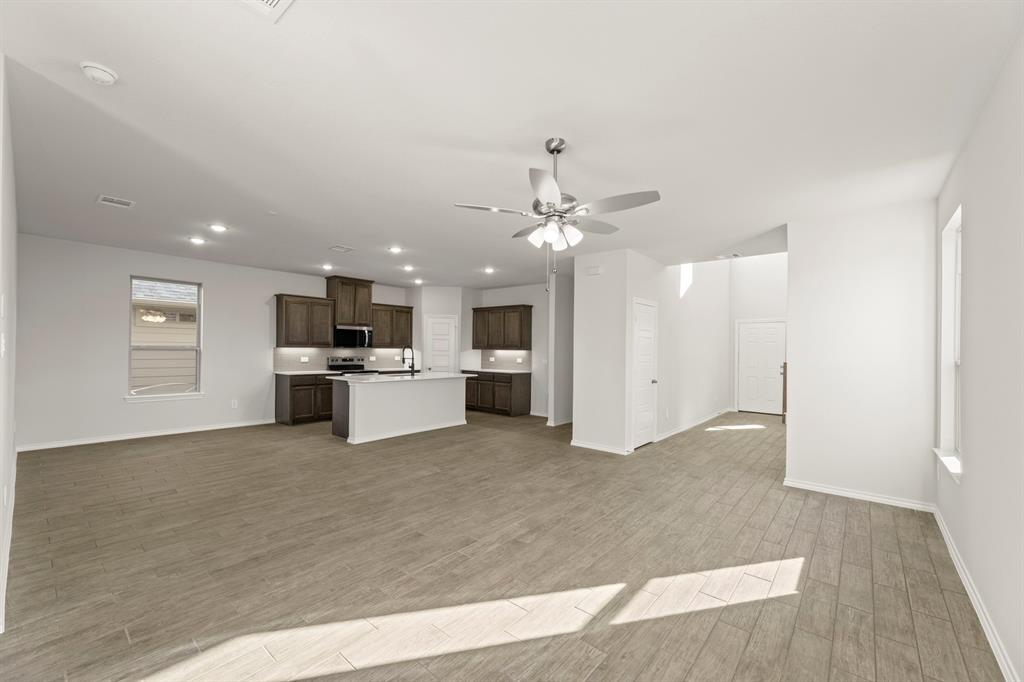 1700 Edgeway Drive Property Photo 8