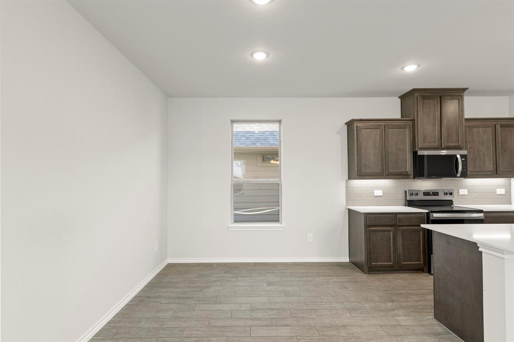 1700 Edgeway Drive Property Photo 10