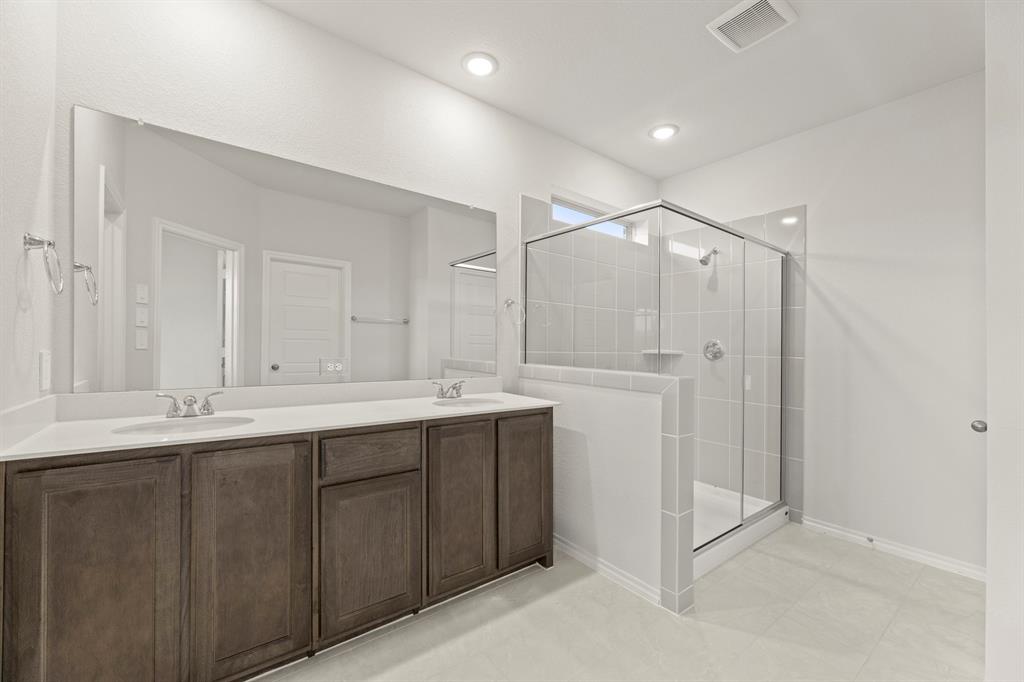 1700 Edgeway Drive Property Photo 15