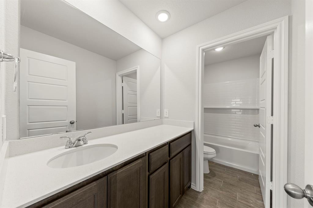 1700 Edgeway Drive Property Photo 24