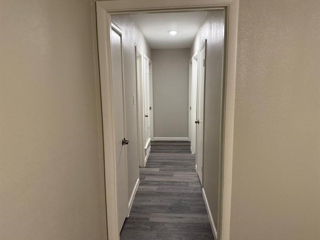925 Bluewood Drive Property Photo 10