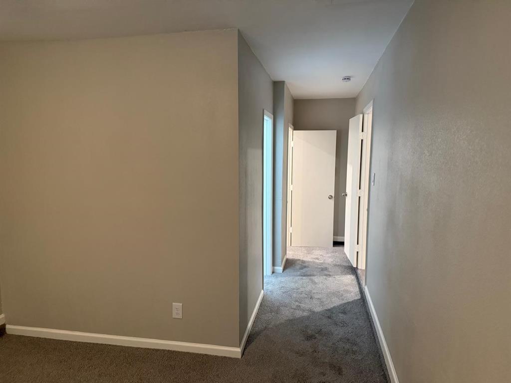 925 Bluewood Drive Property Photo 21